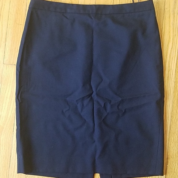 VGUC J.Crew No.2 pencil skirt, navy blue, polyeste - Picture 2 of 3